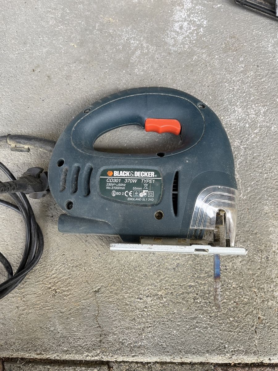 Seghe: Stichsäge Black & Decker – Usato da Fürigen venduto da smudo15 1