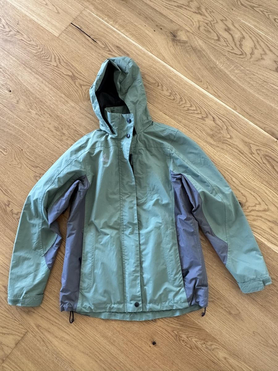 Jacken: Jacke – Gebraucht aus Brütten von Estuenggi