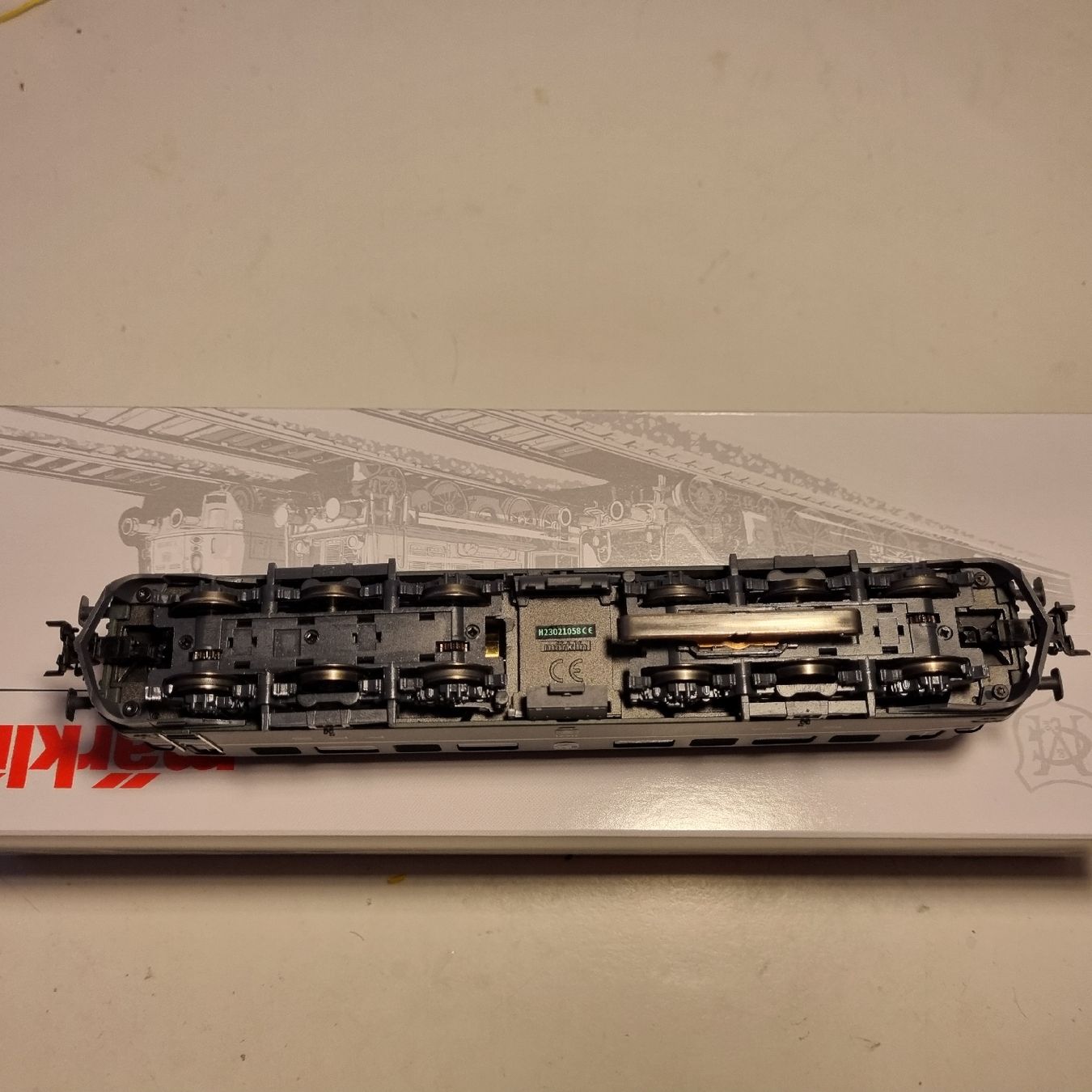Märklin Trains électriques: Märklin Ae 6/6 "Graubünden – Neuf avec emballage d'origine à Sargans par Pfiffii 4