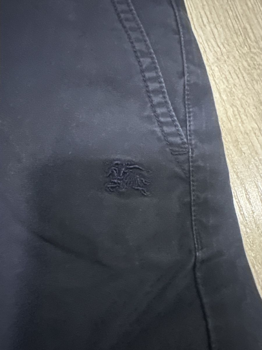 Burberry Pantaloni: Burberry shorts – Usato da Oberentfelden venduto da ulli03 1