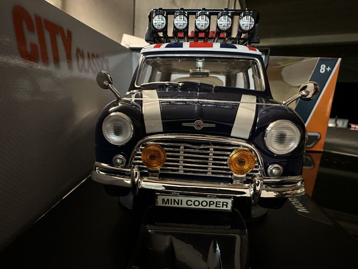 Cooper Modellini d'auto: Mini Cooper Morris 1961 -1967 Oldtimer classic gb – Nuovo (secondo la descrizione) da Reinach AG venduto da rares75 1