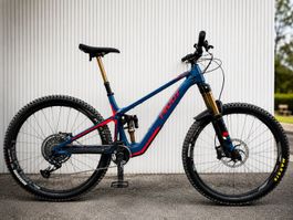 Pivot Shuttle SL Carbon 2024 - X01 - Fox Factory - 18.9 kg