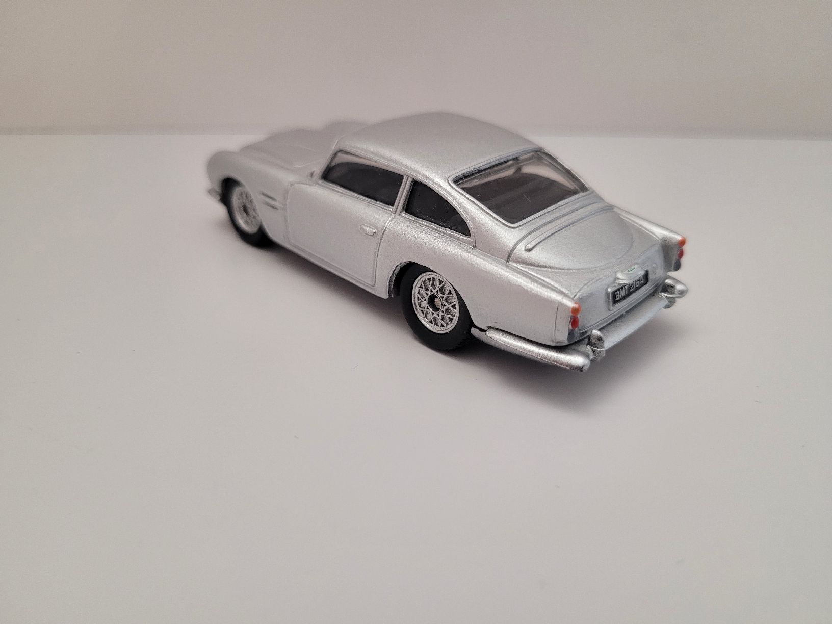 Corgi Toys Modellautos: Aston Martin DB5 (Corgi) – Neu (gemäss Beschreibung) aus Zumikon von tho_9zm8 1