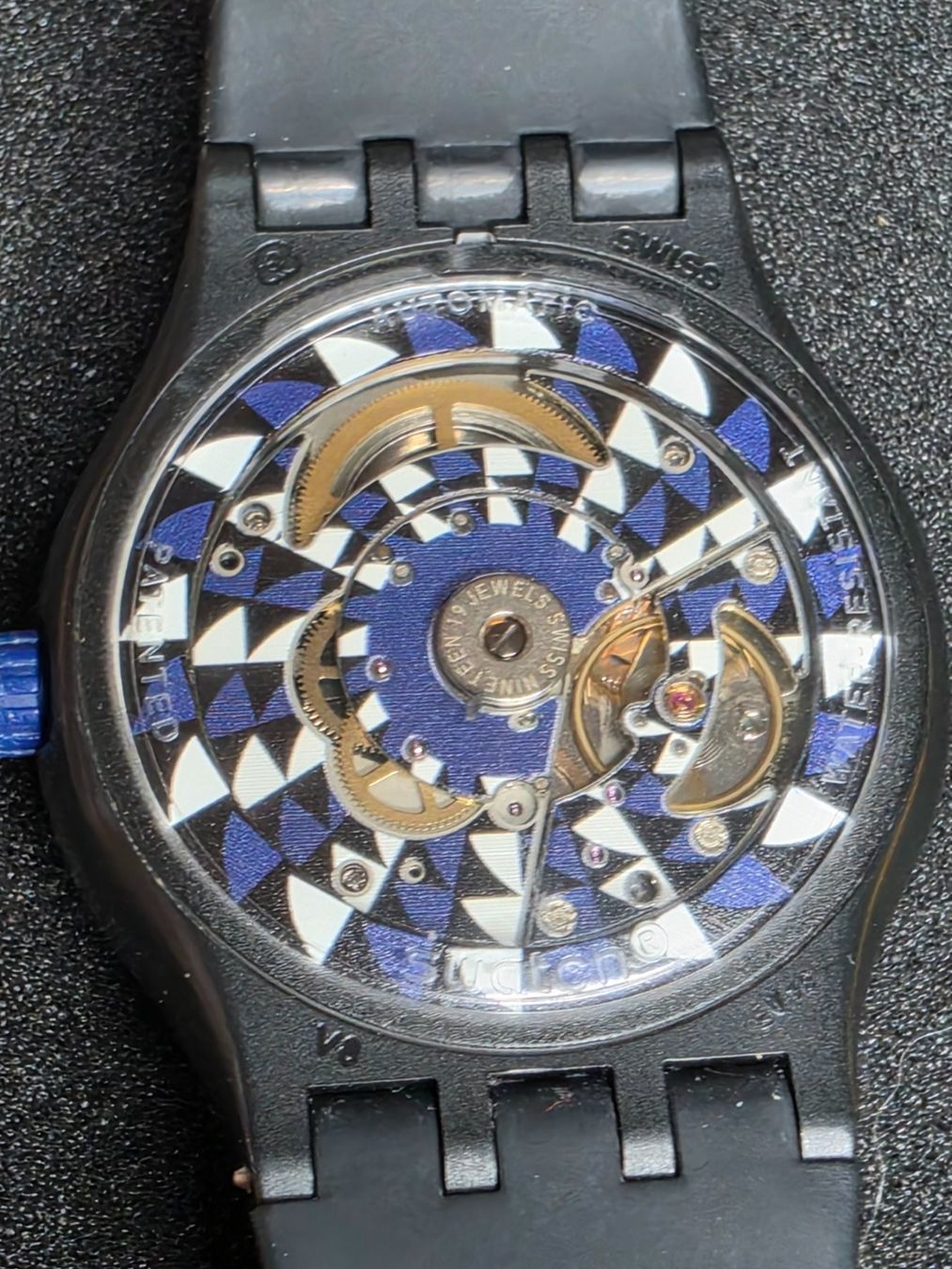 Swatch Orologi: Swatch Sistem51 Notte SUTB403 Automatic 42mm – Usato da Bülach venduto da TimeDealsNow 5