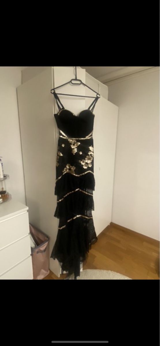 Vestiti: Abendkleid – Usato da Volketswil venduto da sel_yy62