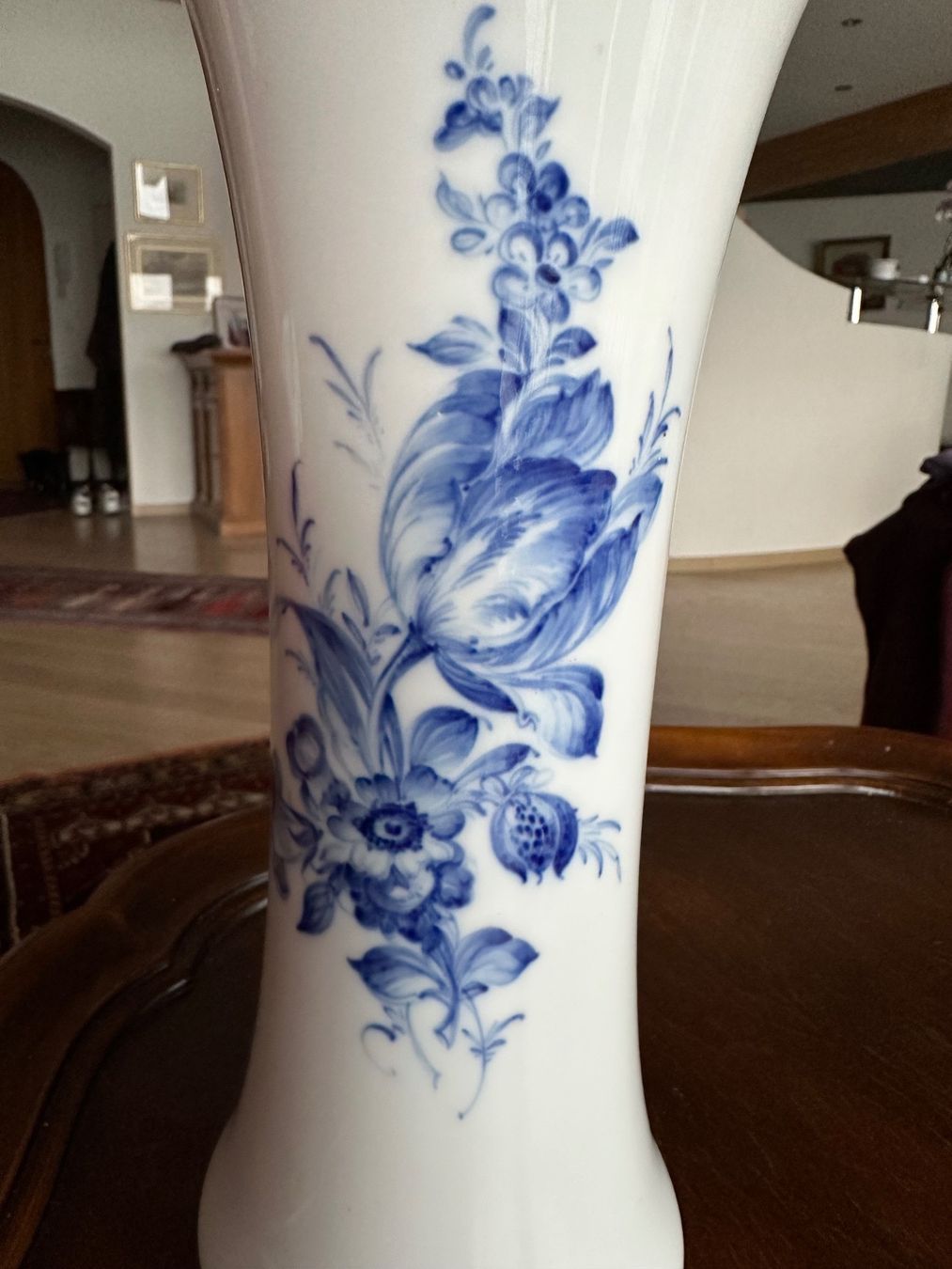 Vasen & Gefässe: Meissen Vase blaue Blume, ca 26 cm – Gebraucht aus Herbriggen von Sehrazade 1