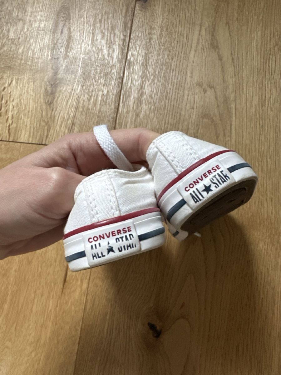 Converse Scarpe per ragazze: Converses blanches 22 – Usato da Montreux venduto da canori 2