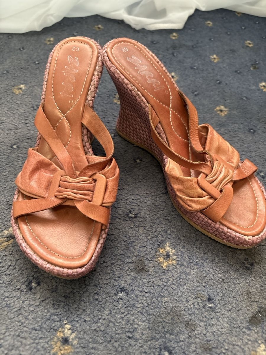 Scarpe da donna: Zarri Wedges Leder Y2K – Usato da Bern venduto da LoveVintageY2K 1