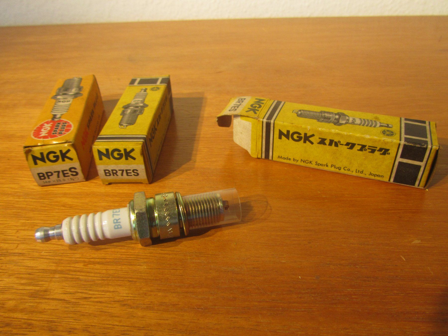 NGK Tutti pezzi di ricambio auto: NGK Zündkerzen – Nuovo e nell'imballaggio originale da Seengen venduto da mikelele 2