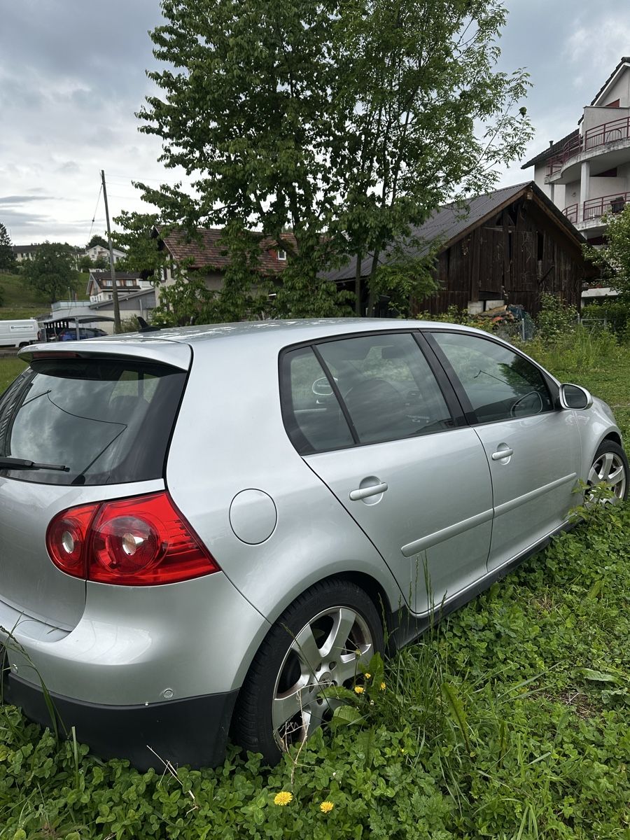 VW Automobili: VW Golf GTI – Usato da Luzern venduto da Swiss-Garage 1