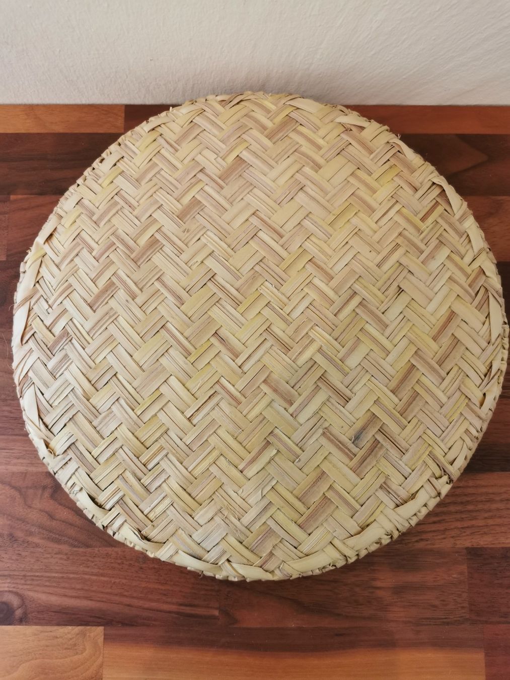 Tutte le decorazioni: Dekorative Bambusschale / Bambustablett Durchm. 31cm – Usato da Boniswil venduto da Totomat-Lady2 2