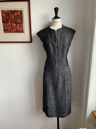 AKRIS: Luxuriöses graues Seiden-/Leinen-Kleid, 38