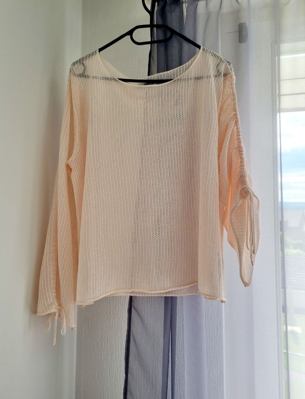 Zara Chemisiers: Oberteil mit Lochmuster, Zara – D'occasion à Jonen par Juliette_St