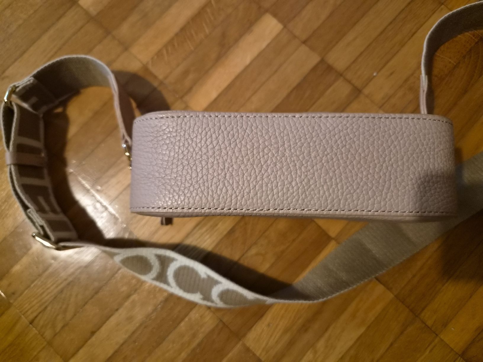 Coccinelle Borse da donna: Coccinelle Umhängetasch - Farbe rosette – Nuovo (secondo la descrizione) da Reinach BL venduto da sunny2014 3