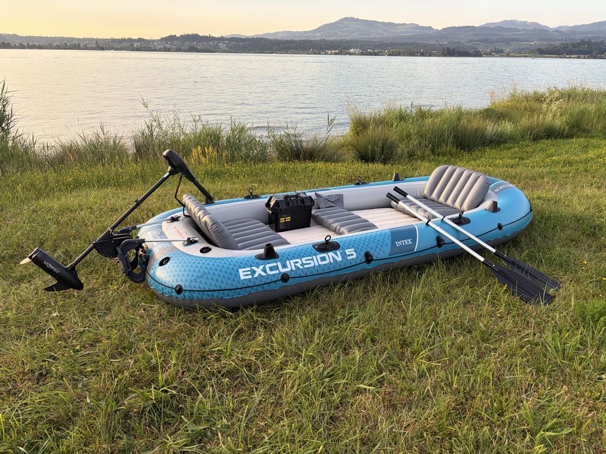 Boote: Intex Excursion 5 Schlauchboot mit E-Motor und Paddel – Neu (gemäss Beschreibung) aus Galgenen von Miachelle 1