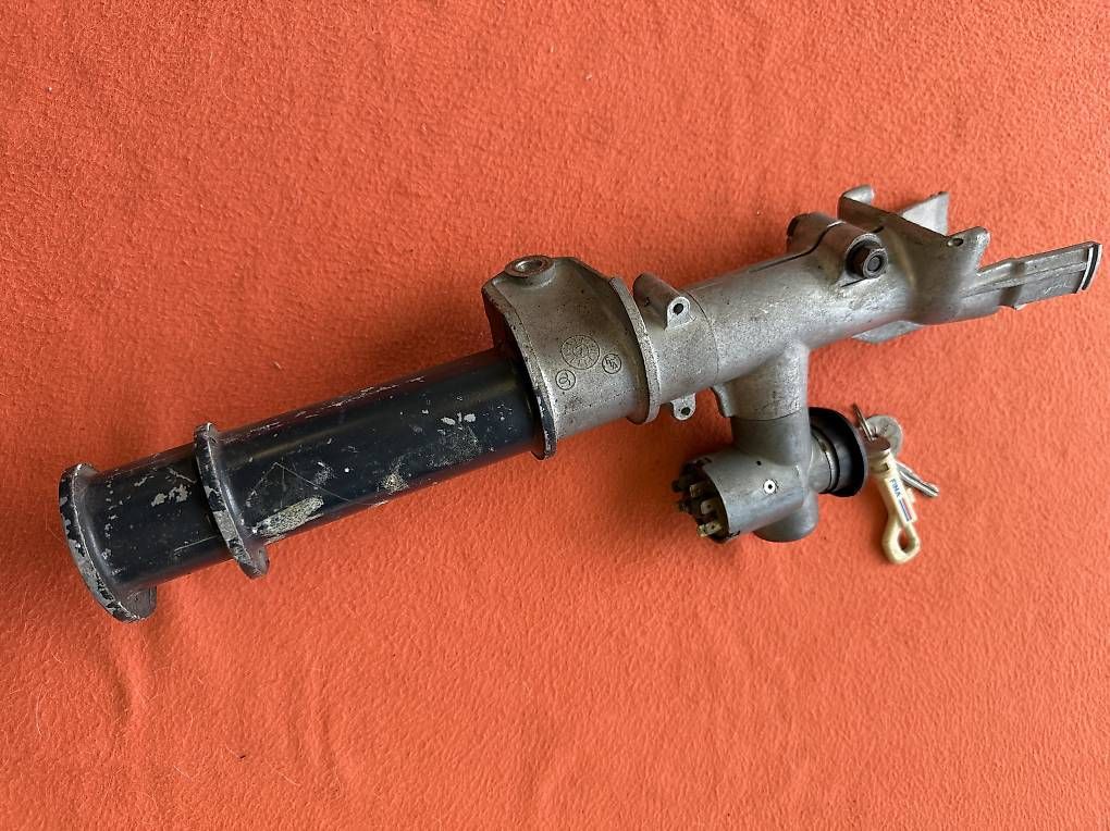 Tutti pezzi di ricambio auto: Alfa Romeo Lenksäule mit Zündungsschloss – Usato da Obfelden venduto da ScuderiaVeloce 1