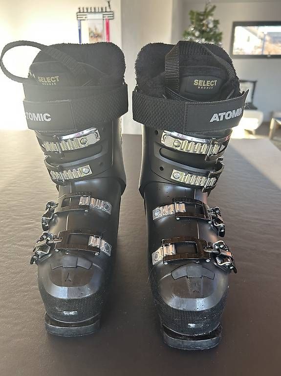Scarpe da uomo: Chaussures de ski Atomic Magma 75 W 24/24.5 – Usato da Fully venduto da Bznstyle 1
