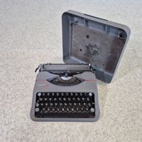 Hermes Baby Schreibmaschine Typwriter Portable Suisse Made