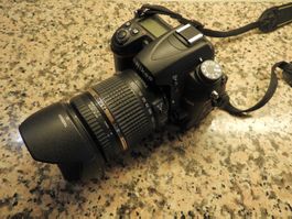 NIKON D7000 mit Objektiv 18-270mm ---- 23.234 AUSLÖSUNGEN