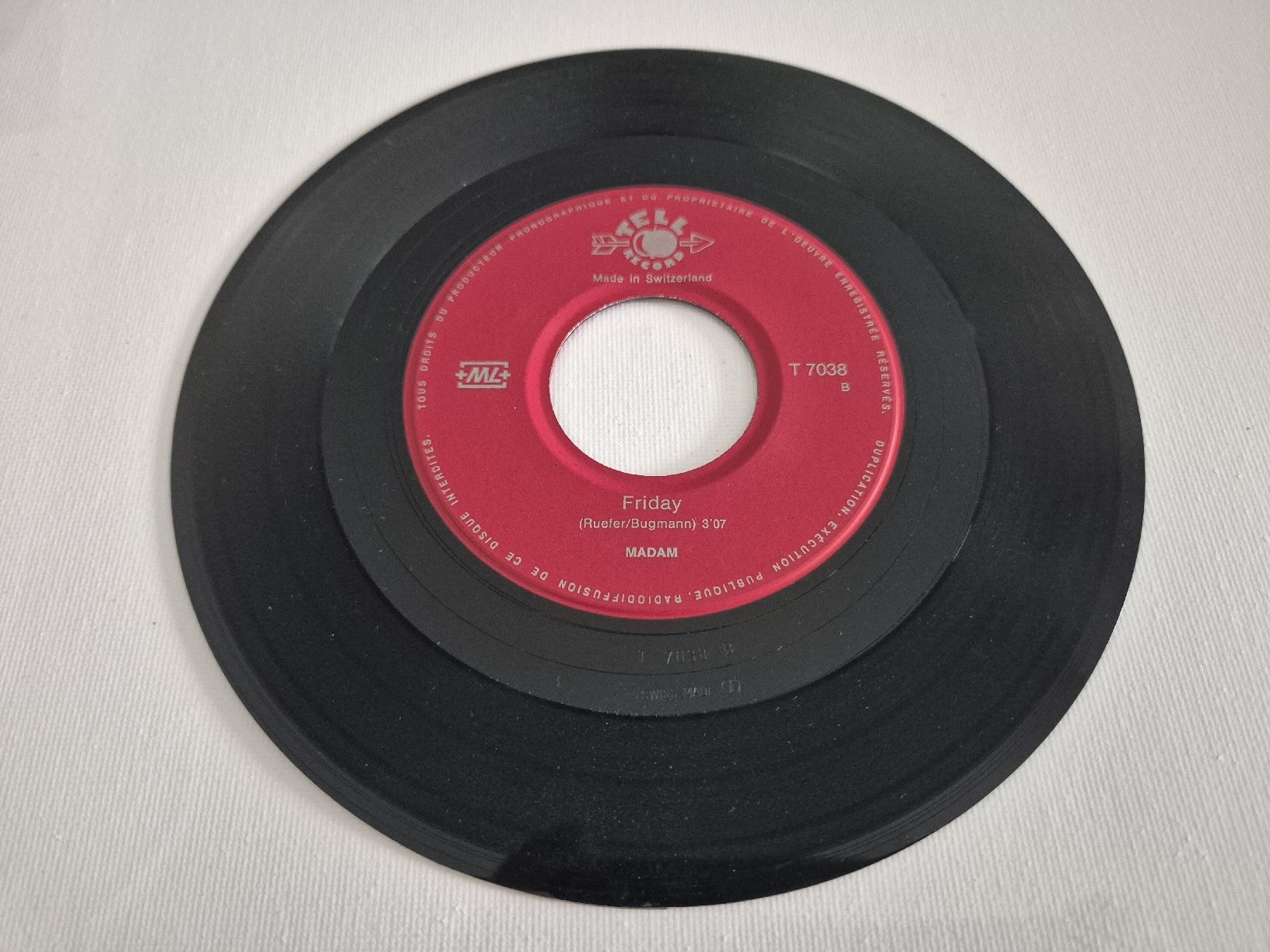 Dischi in vinile: Madam - Place to stay / Friday  - Single 7, CH – Nuovo (secondo la descrizione) da Uster venduto da newwave0 3