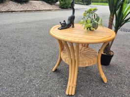Table dbasse vintage en rotin et osier années 70, ronde ✨