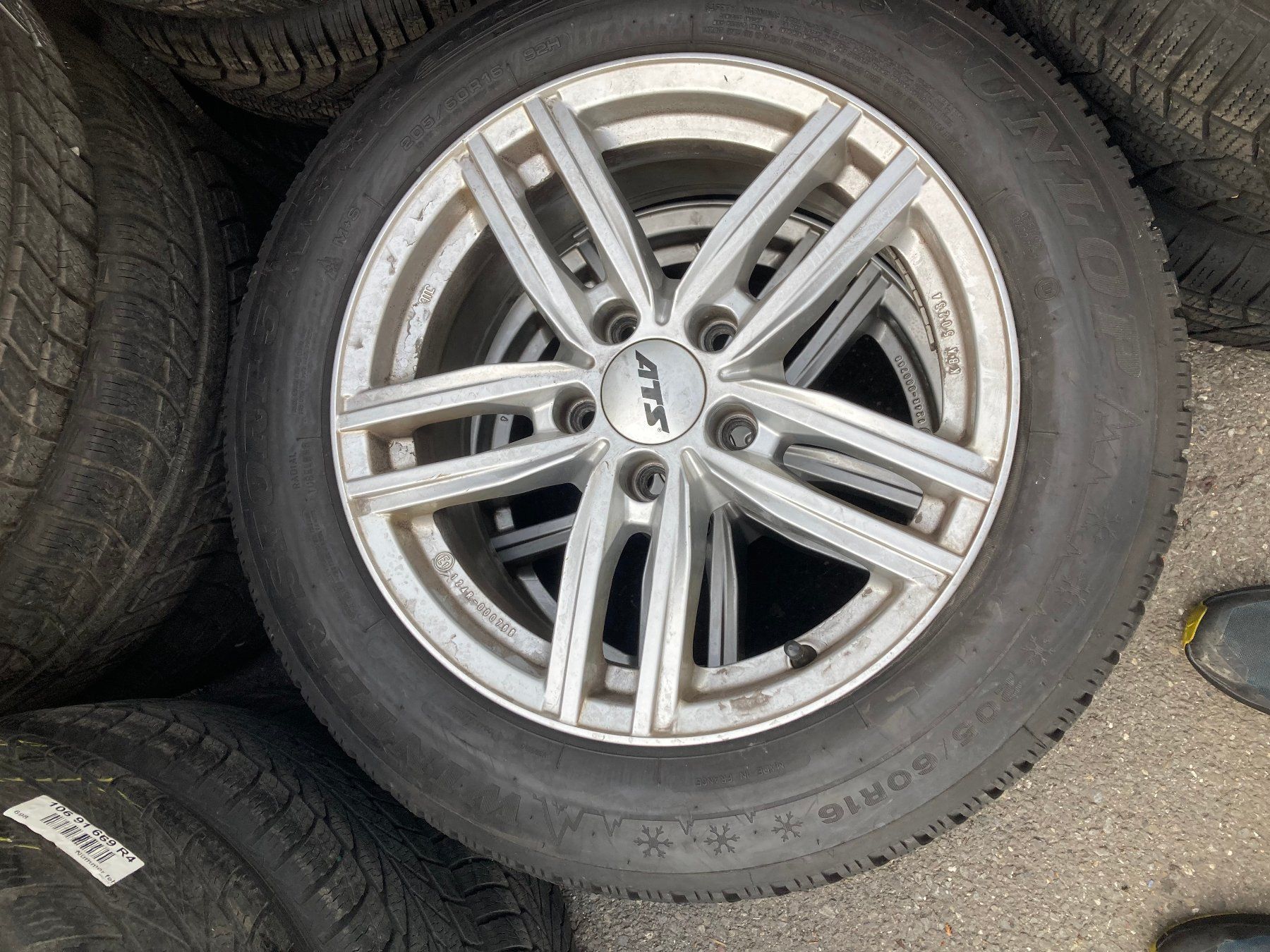 Audi Pneumatici & Ruote complete: Audi A4 Winterräder 205/60R16 – Usato da Cham venduto da WB2223 2