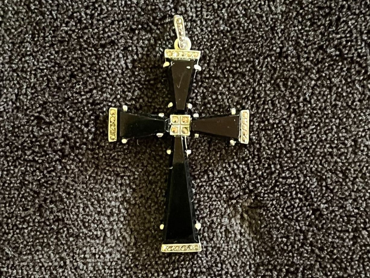Pendentifs: Anhänger Kreuz Silber 925 – D'occasion à Bettwiesen par wicking27