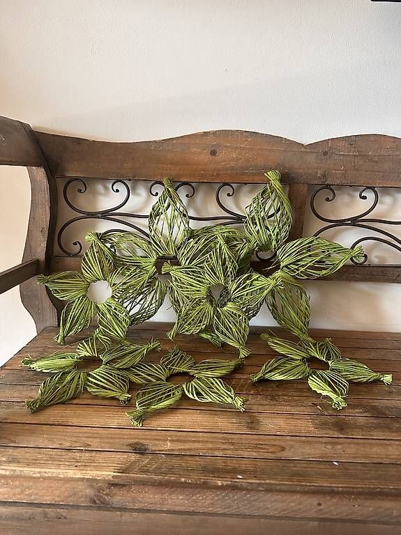 Tutte le decorazioni: Dekoblumen – Usato da Mauren venduto da SB1606 3