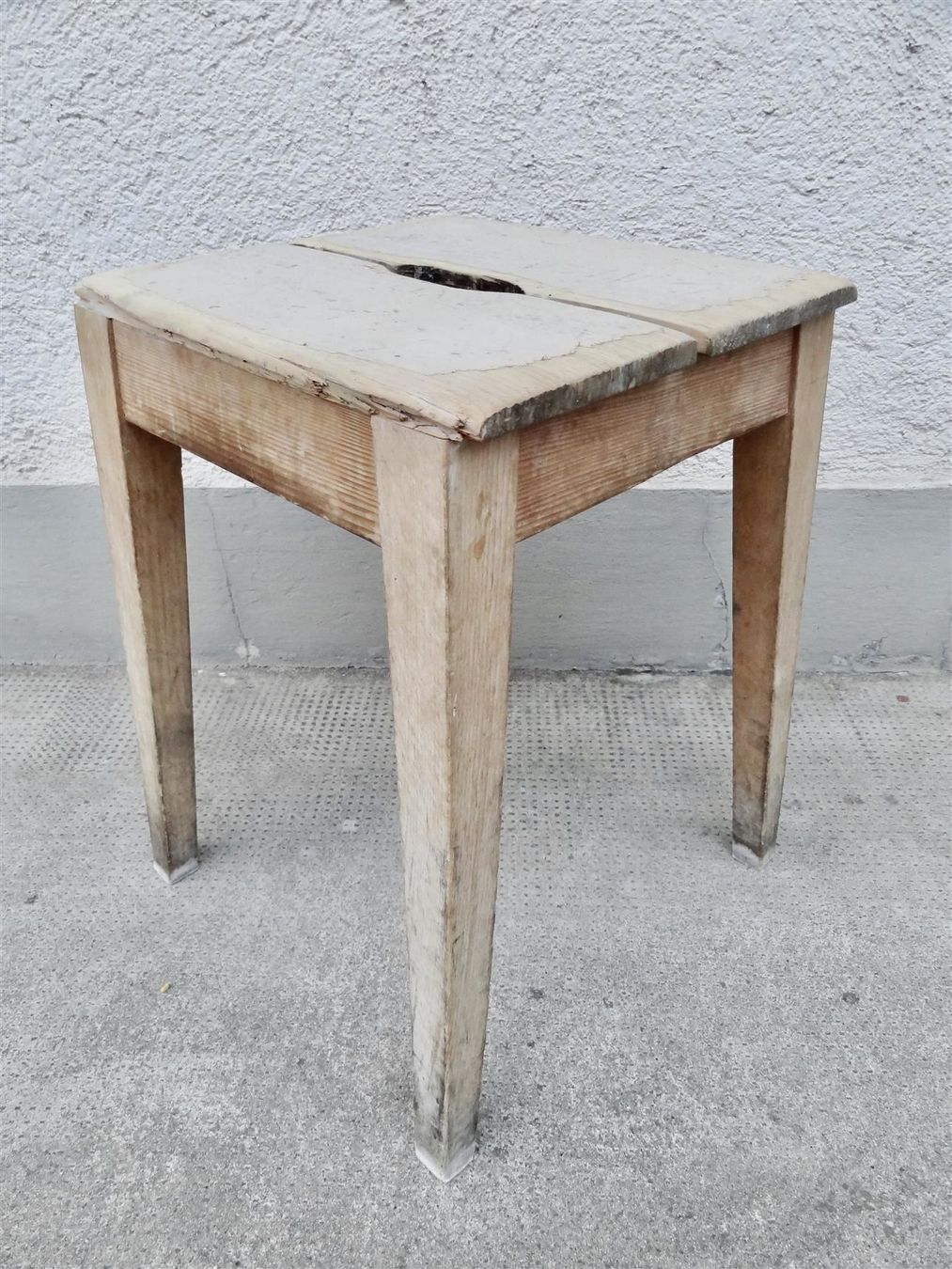 Tabourets: Grosi's altes Taburettli Hocker Schemel – D'occasion à Kerzers par zimmergruen