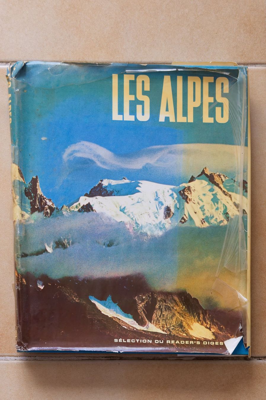 Bücher: Livre Les Alpes Sélection du Reader's Digest 1972 – Gebraucht aus Grolley von Nousty