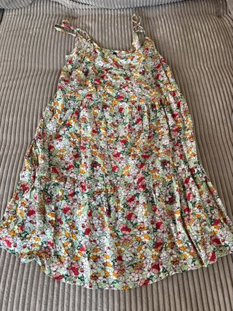 neuwertiges Kleid in Grösse M