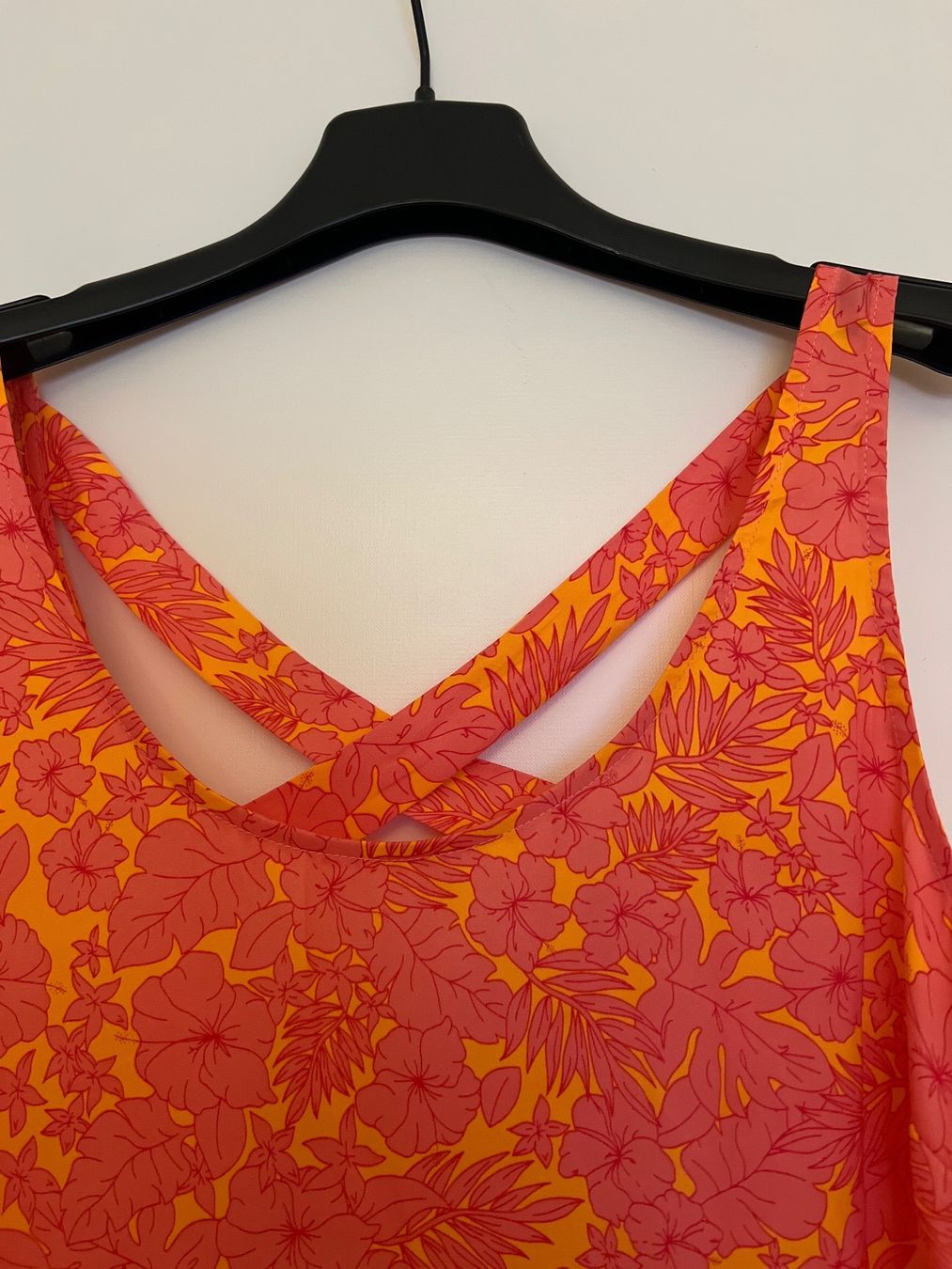 Top: Top EASYWEAR 40 – Usato da Horgen venduto da linuxrp 2