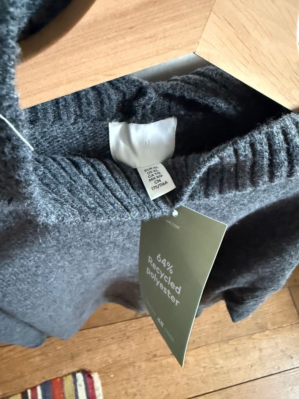 H&M Maglioni & Felpe: Pull H&M gris oversize à col roulé, neuf, taille XL – Nuovo e nell'imballaggio originale da Erlach venduto da migdep985 2