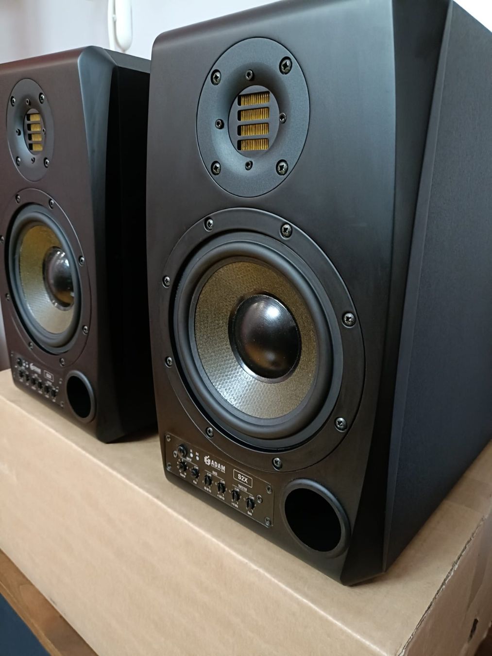 Adam Audio Casse acustiche: Adam Audio S2X studio monitors – Usato da Basel venduto da Threemice 1