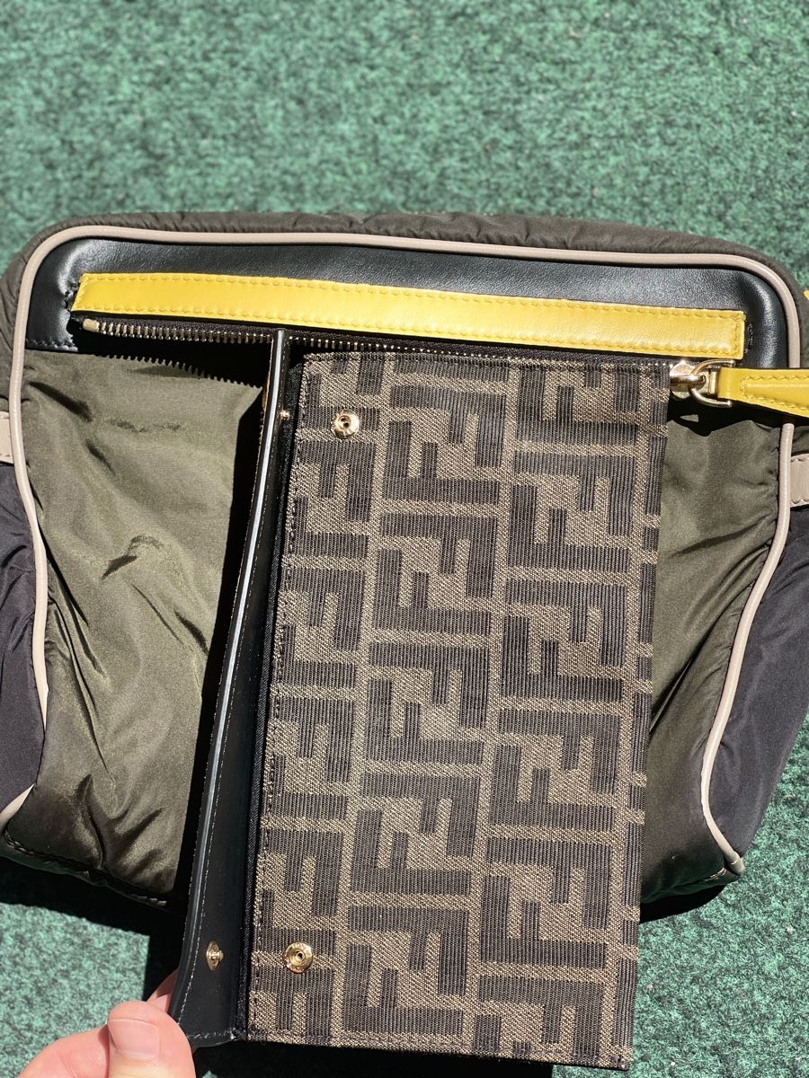 Fendi Taschen: Fendi Messenger Tasche – Gebraucht aus Spreitenbach von Erjon_bu 2