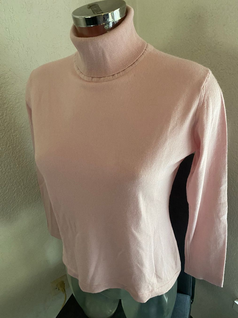 Pullover & Sweatshirts: Rollkragenpulli rosa Grösse XL – Gebraucht aus Allenwinden von Obalu 2
