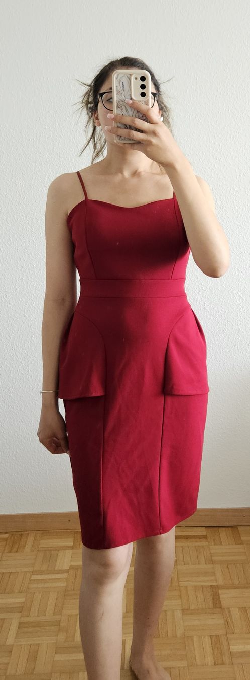 Kleider: robe de soirée rouge  – Neu und originalverpackt aus Nyon von nay_y72c