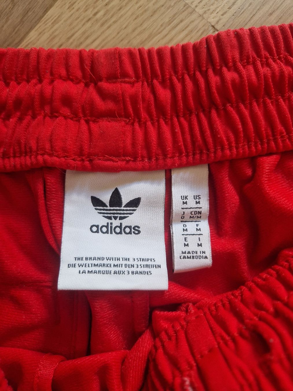 Pantalons: Training Adidas Classic rouge M – Neuf (Voir description) à Denges par elo_2zgb 2