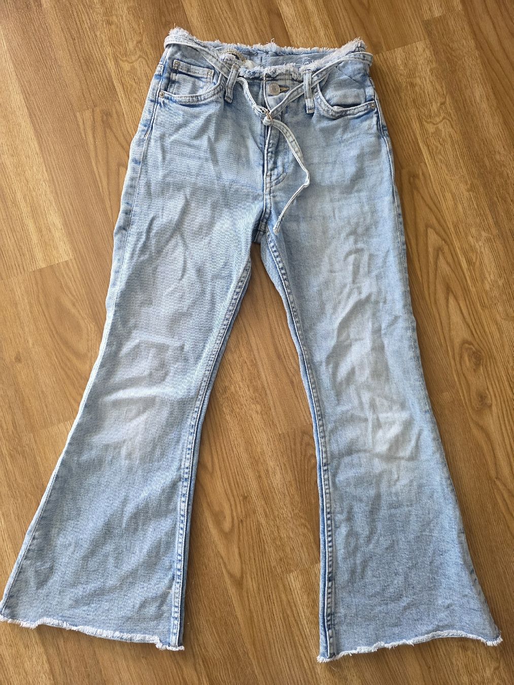 H&M Hosen: Mädchen Jeans Gr.134 – Gebraucht aus Tägerwilen von XeniaH 2