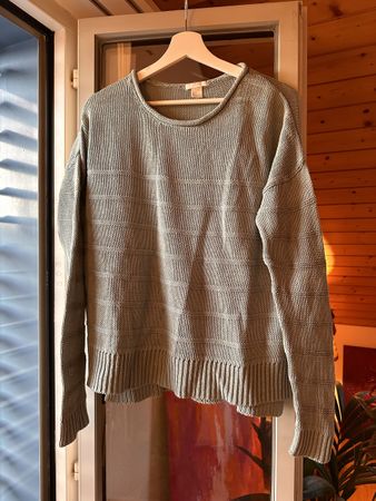 Cosy Knitted Sweater for Autumn Days, Size S 🍂