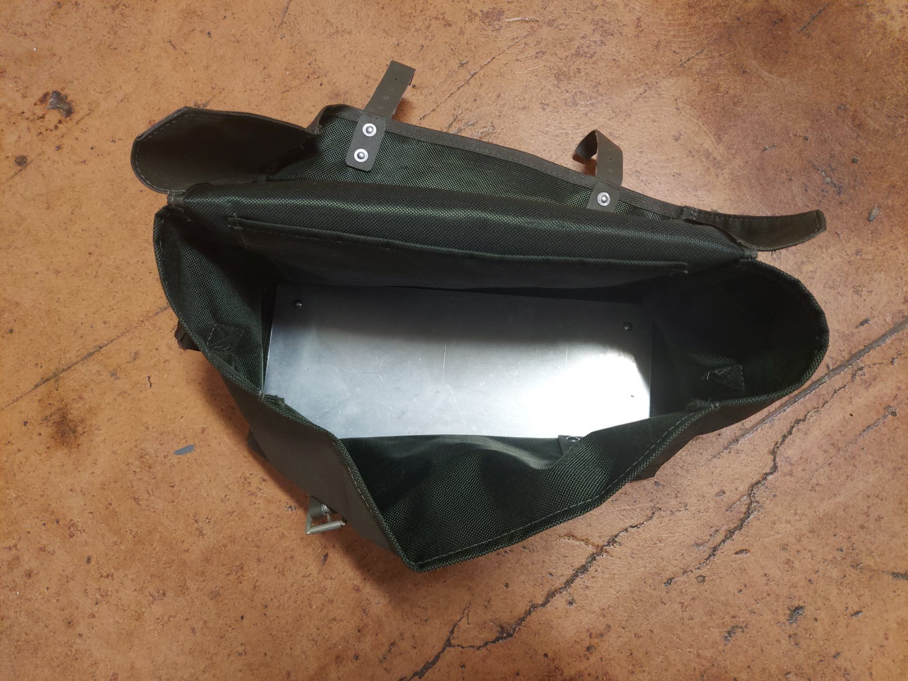 Taschen: Schweizer Armeetasche – Gebraucht aus Amriswil von kbdb 1