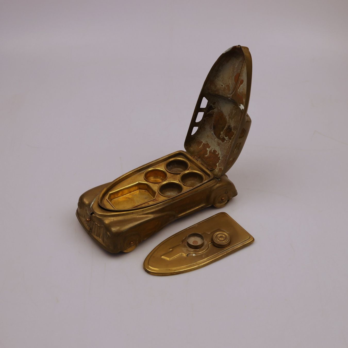 Statuette: Betel-Motor-Auto aus Messing – Usato da Volketswil venduto da brockipfannenstil 4