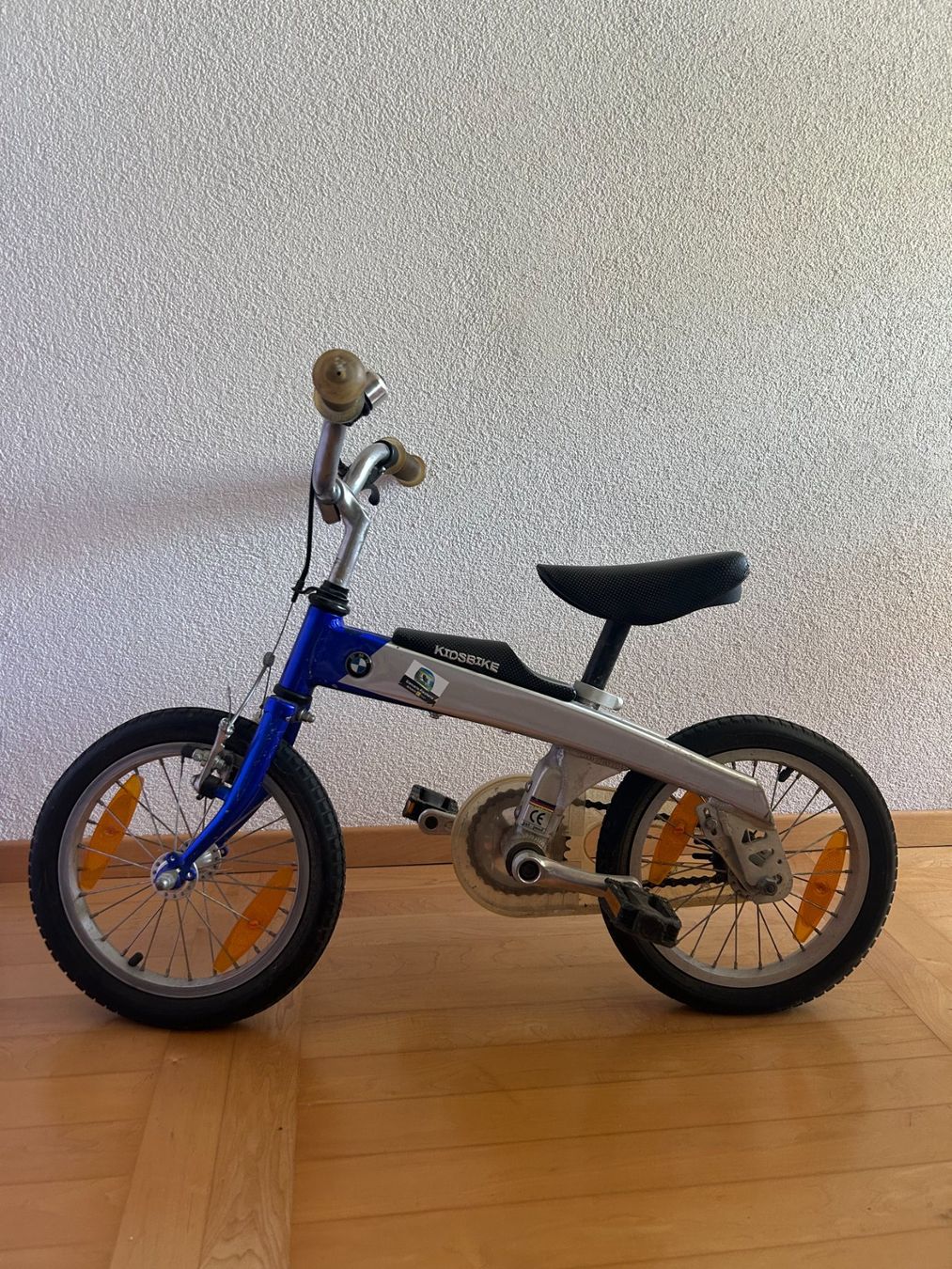 BMW Veicoli per bambini: Kinderlaufrad und Kinderfahrrad – Usato da Gebenstorf venduto da Musicat01