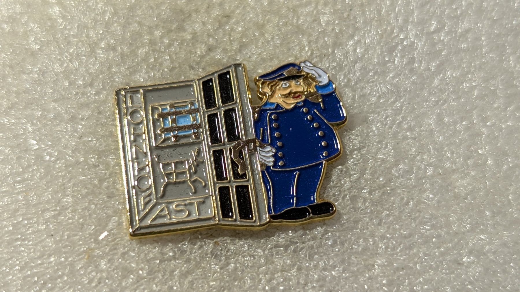 Placchette & Badge: Ansteckpin 169: Lohnhof AST – Usato da Oppligen venduto da Pin-Fall-Shop