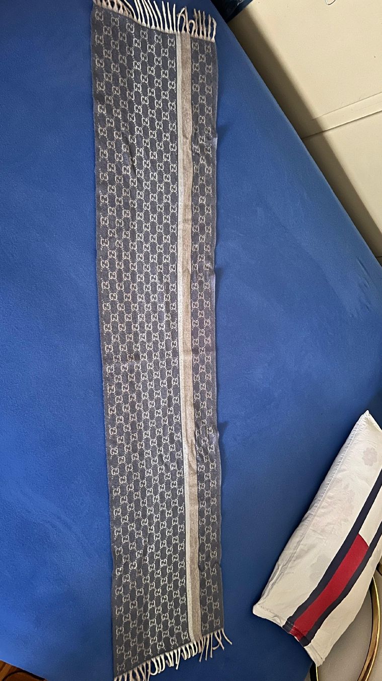 Gucci Foulards & écharpes: Sciarpa Gucci originale usa – D'occasion à Giubiasco par fas_b82x 4