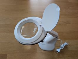 LED Lupenlampe, 5 Dioptrien. Tischlampe mit Lupe