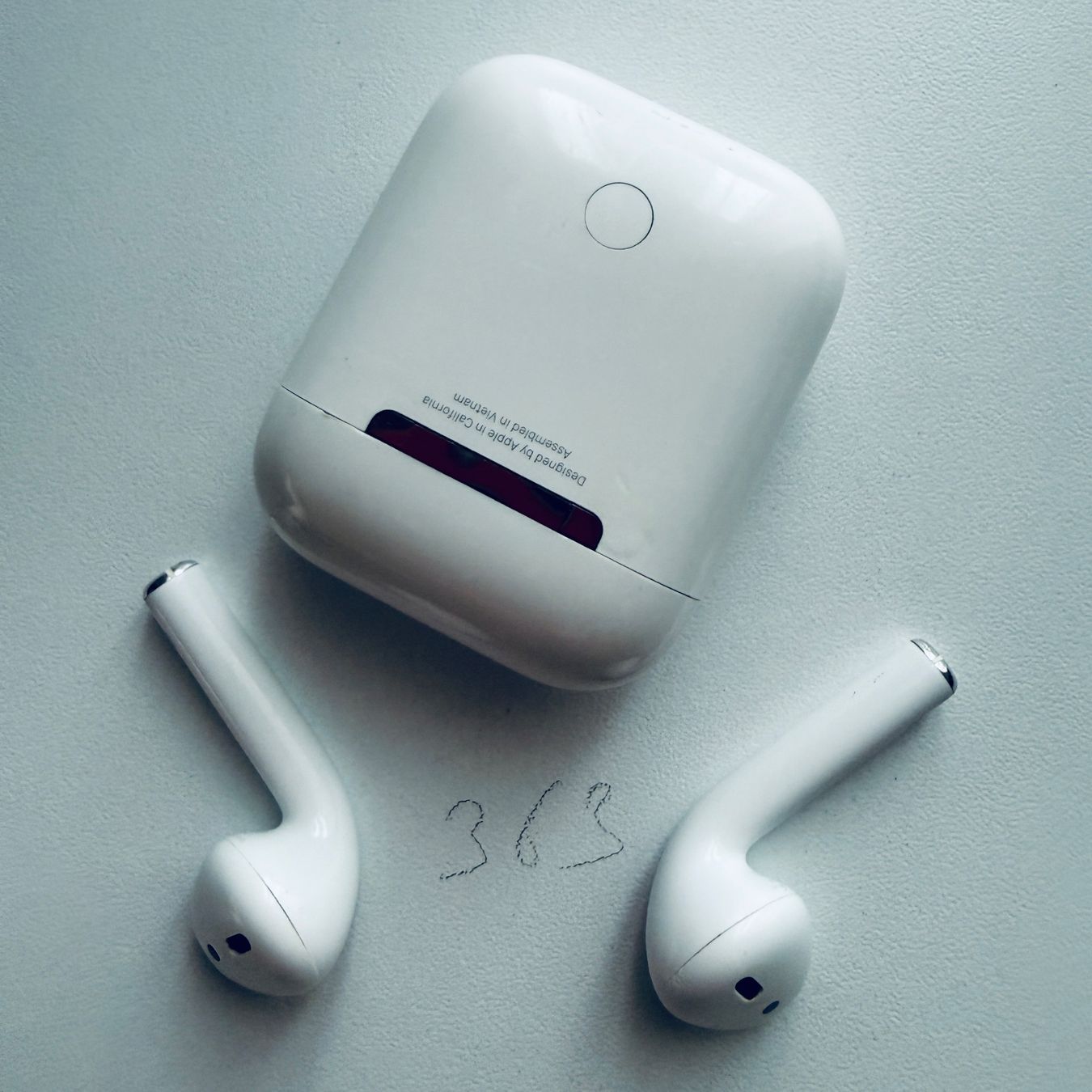 Apple Cuffie: Original Apple AirPods 2 Gen. Wireless Kopfhörer & Case – Usato da Basel venduto da MY.AIRPODS.SHOP 6