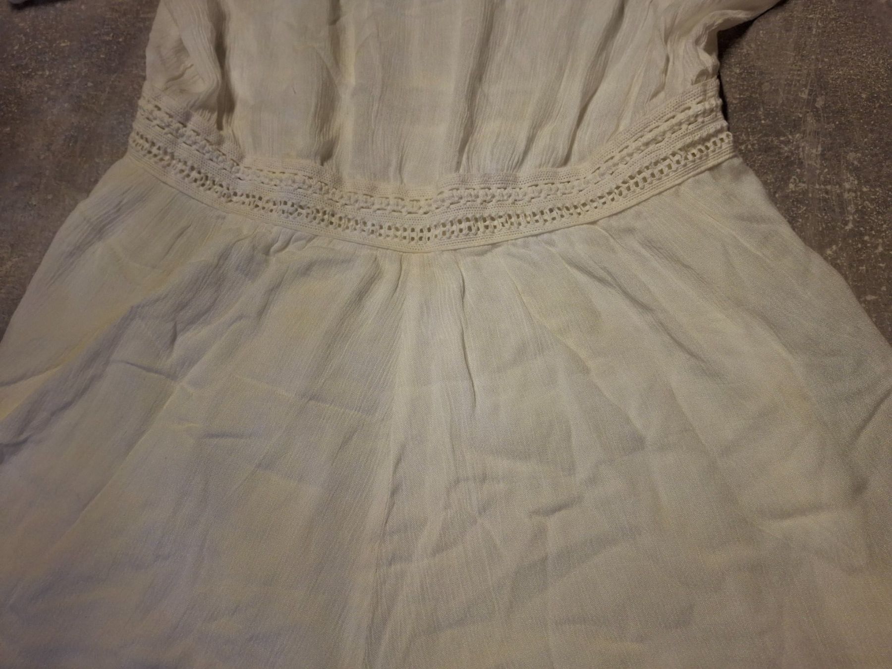 Jumpsuits: Combinaison short taille M marque FB Sister – Gebraucht aus Villiers von san_jn5w 1