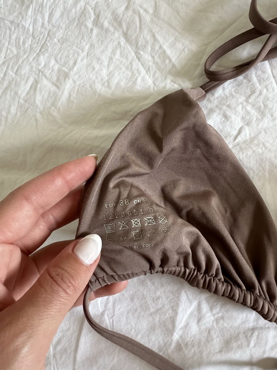 Arket Maillots de bain & Bikinis: Maillot de bain Arket – D'occasion à Genève par MinimalistDressing 3