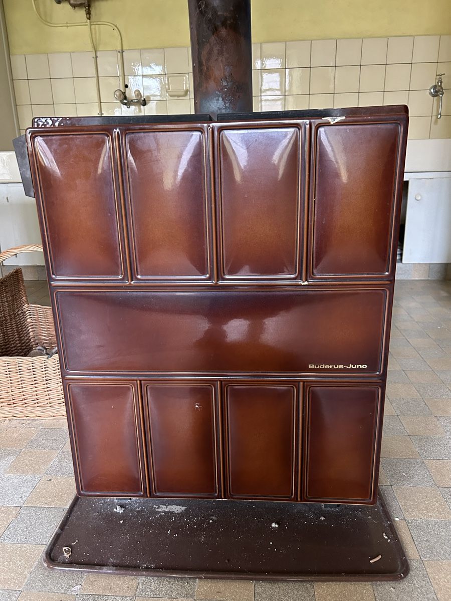 Stufe caminetto: Vintage Fourneau à bois Buderus-Juno – Usato da Montsevelier venduto da Batson 1
